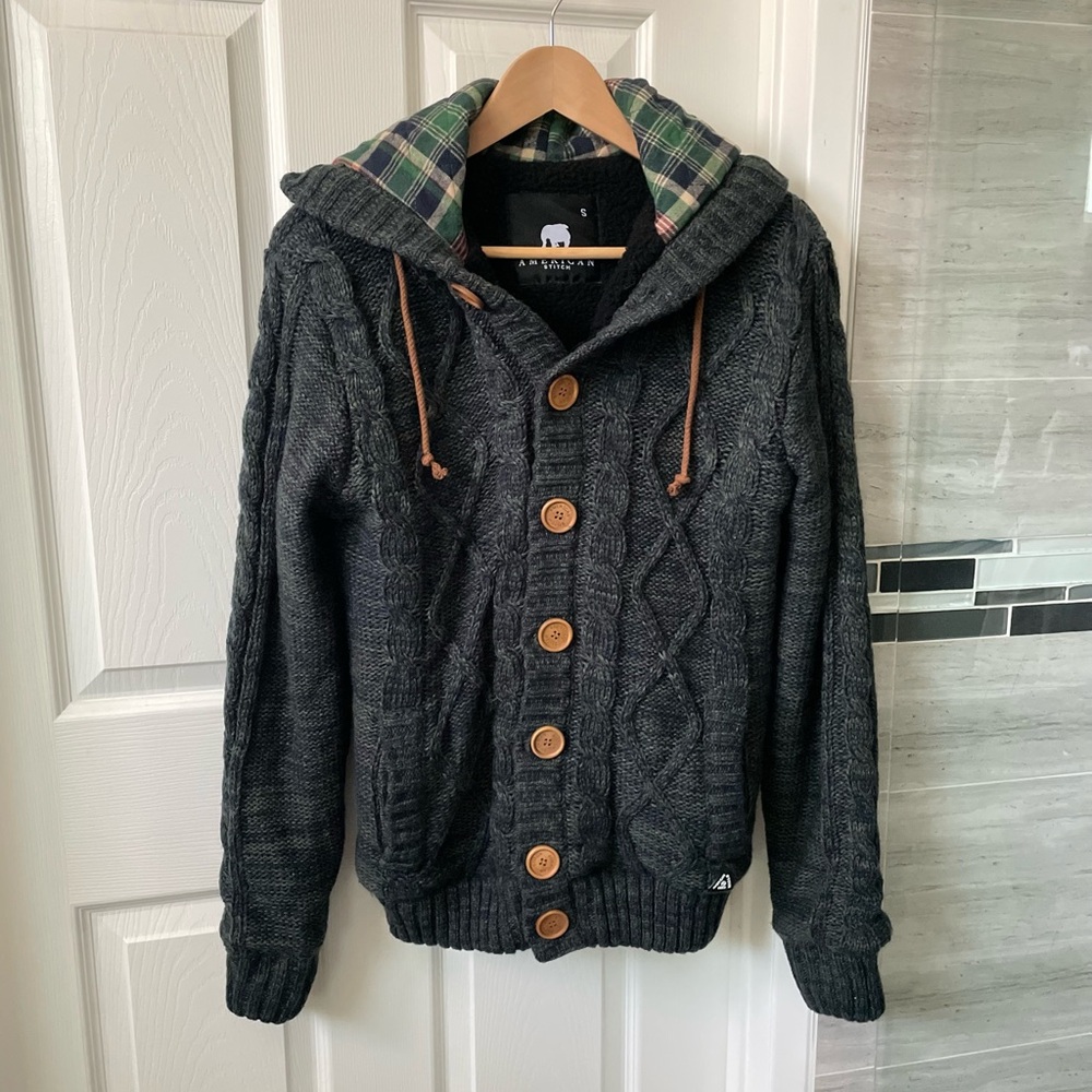 Drawstring Hoodie knit sweater. 24" Length , 38" Chest, 17" Shoulder, 26" Sleeve